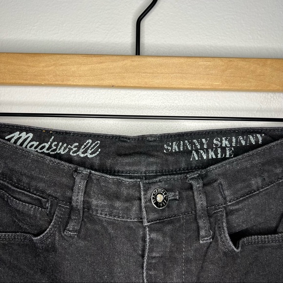 Madewell Skinny Skinny Ankle Jeans in Black 26 - Picture 3 of 7
